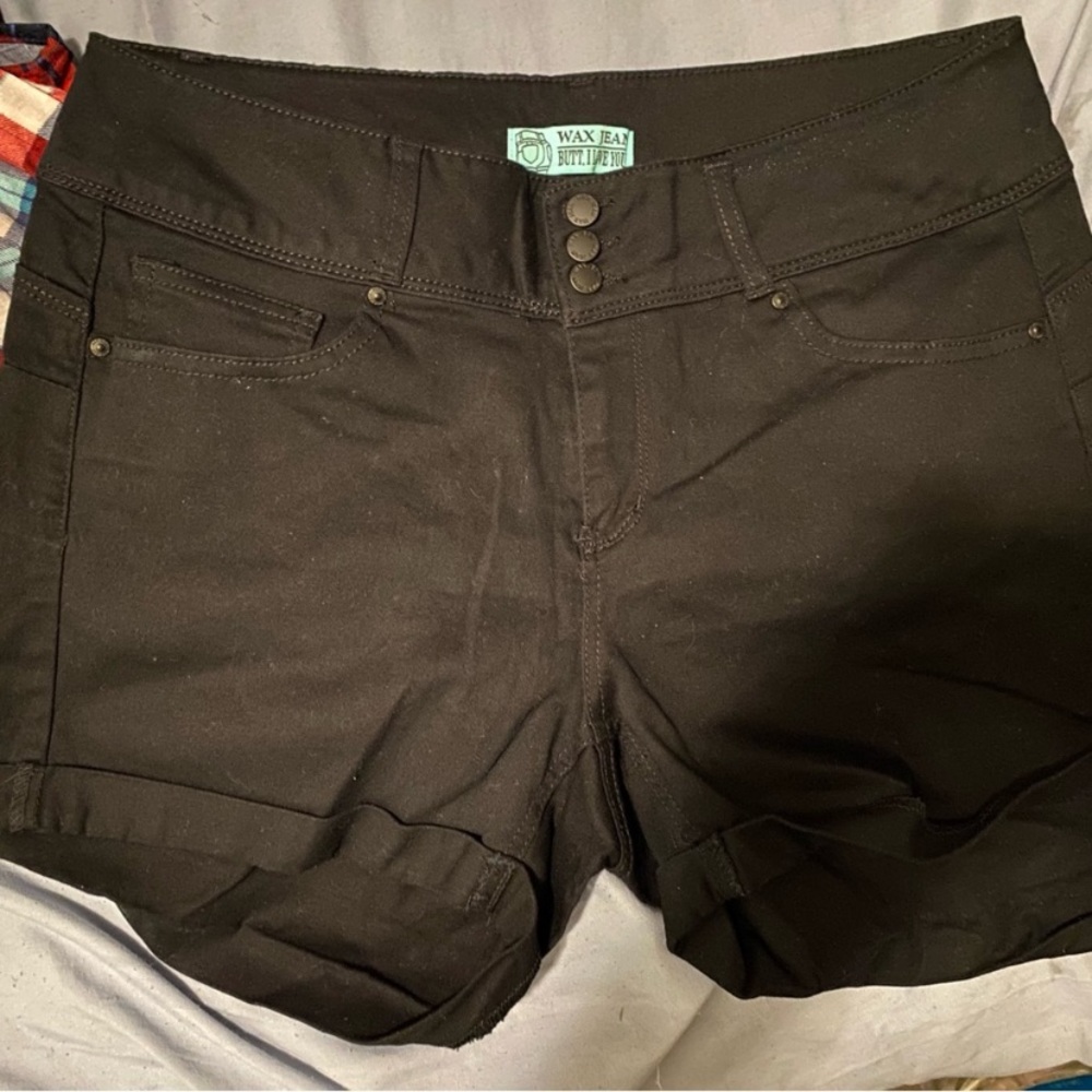 3 PAIRS OF 1XL SHORTS. ONLY WORN ONCE
